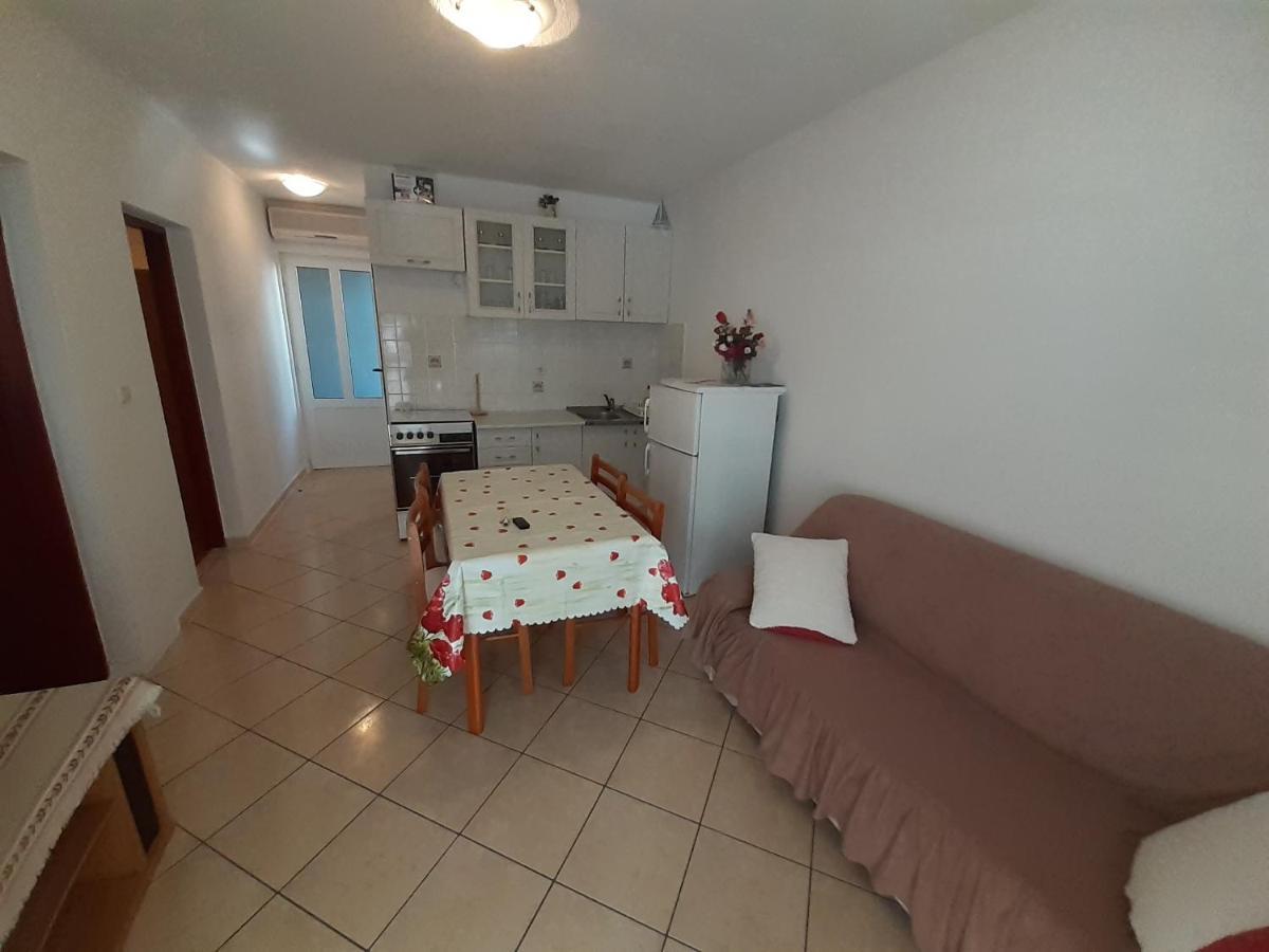 Apartments Slavica Bol Eksteriør billede