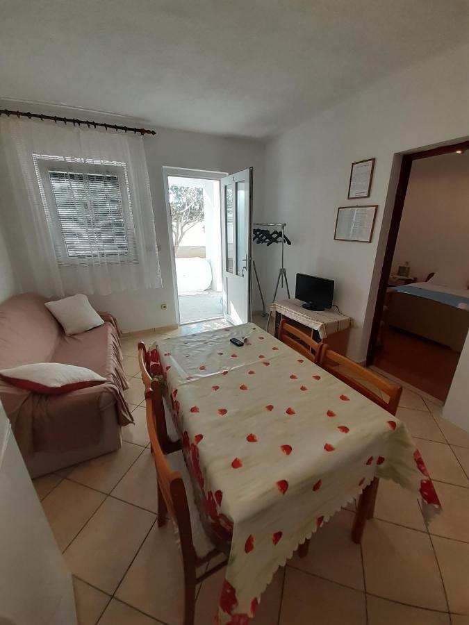Apartments Slavica Bol Eksteriør billede