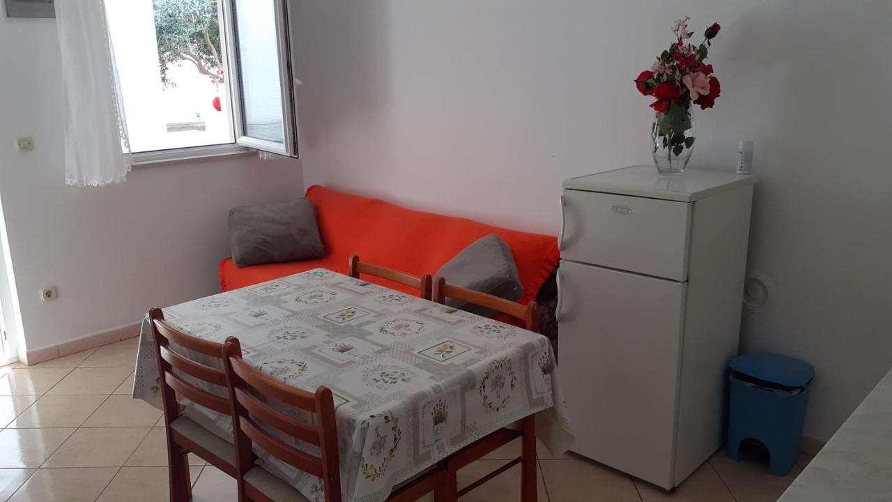 Apartments Slavica Bol Eksteriør billede
