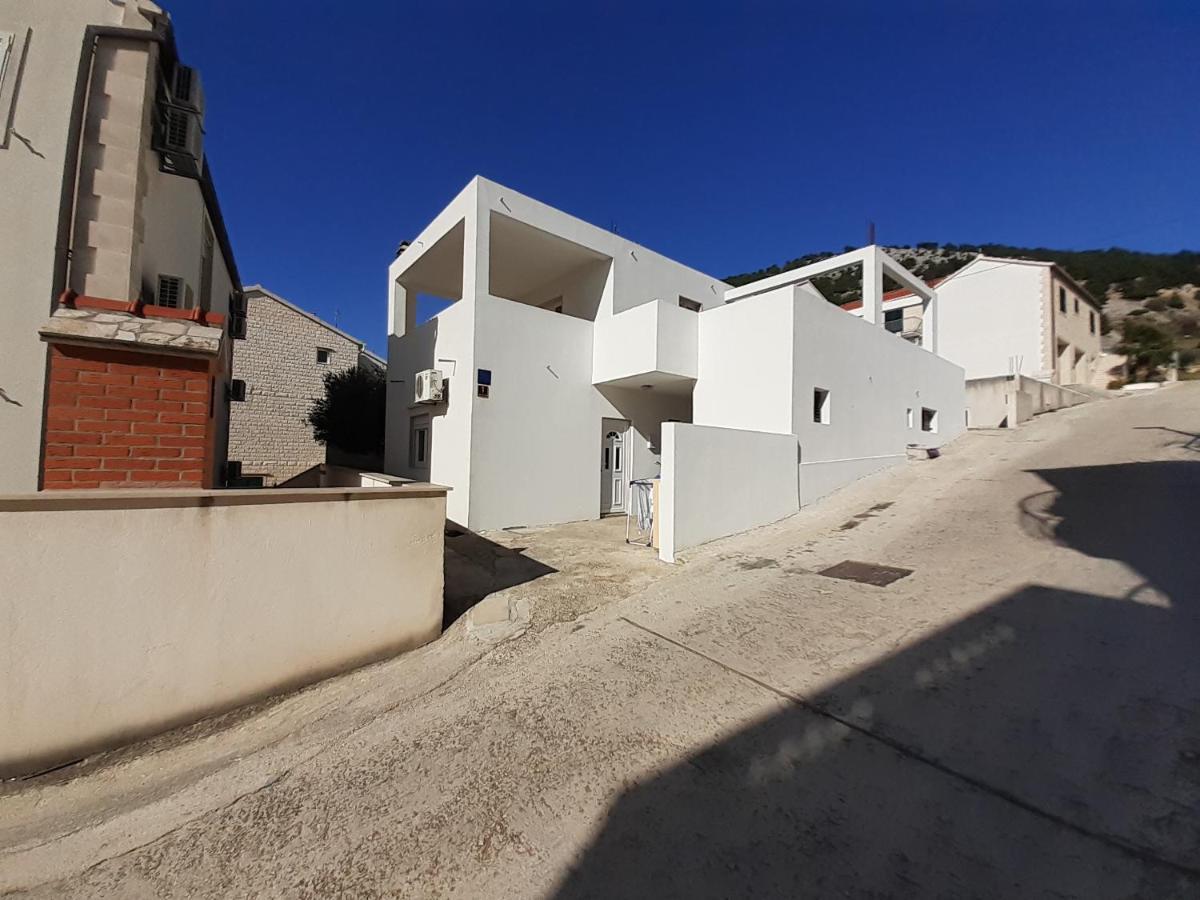 Apartments Slavica Bol Eksteriør billede