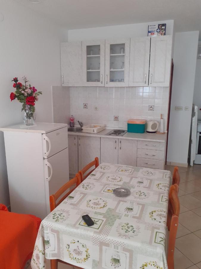 Apartments Slavica Bol Eksteriør billede