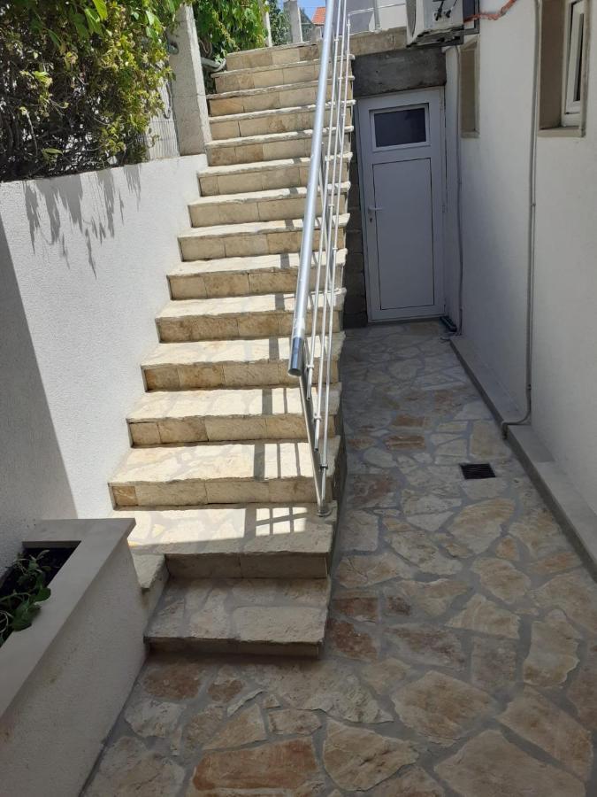 Apartments Slavica Bol Eksteriør billede