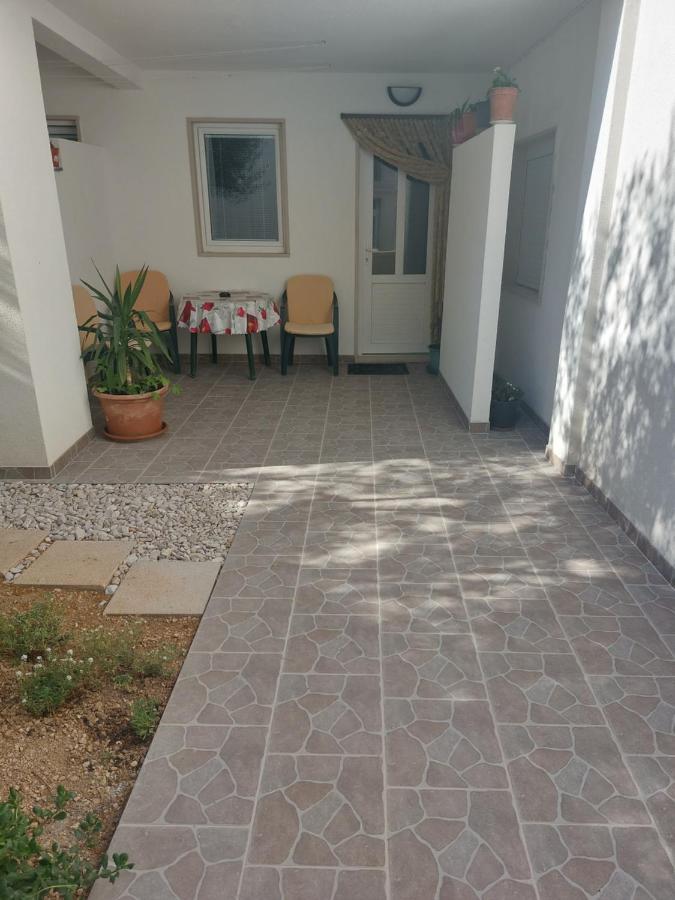 Apartments Slavica Bol Eksteriør billede