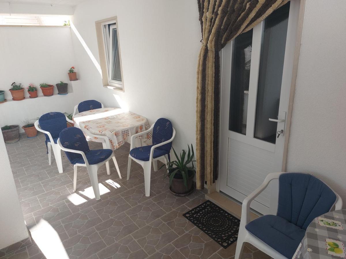 Apartments Slavica Bol Eksteriør billede