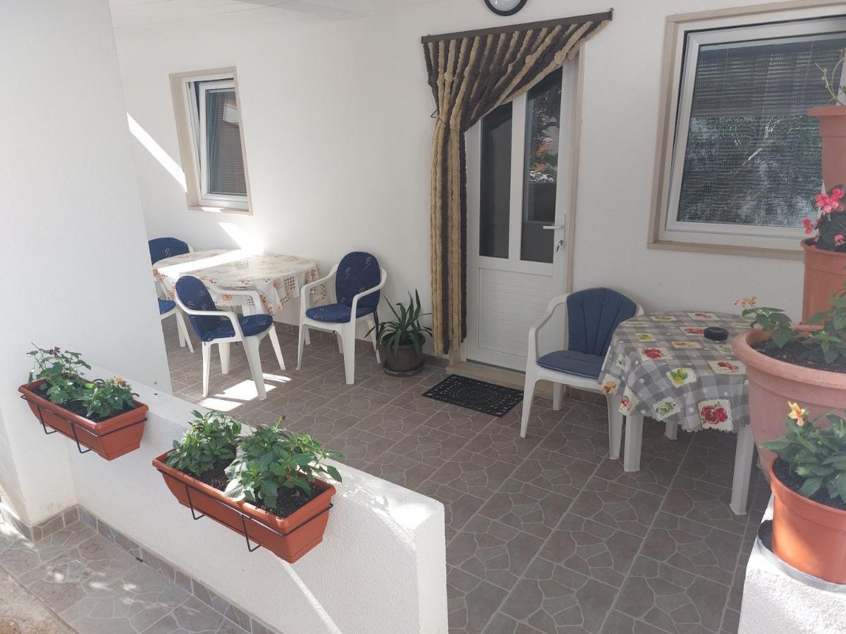 Apartments Slavica Bol Eksteriør billede